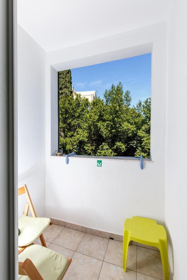Apartment Green Forest Split Exterior photo